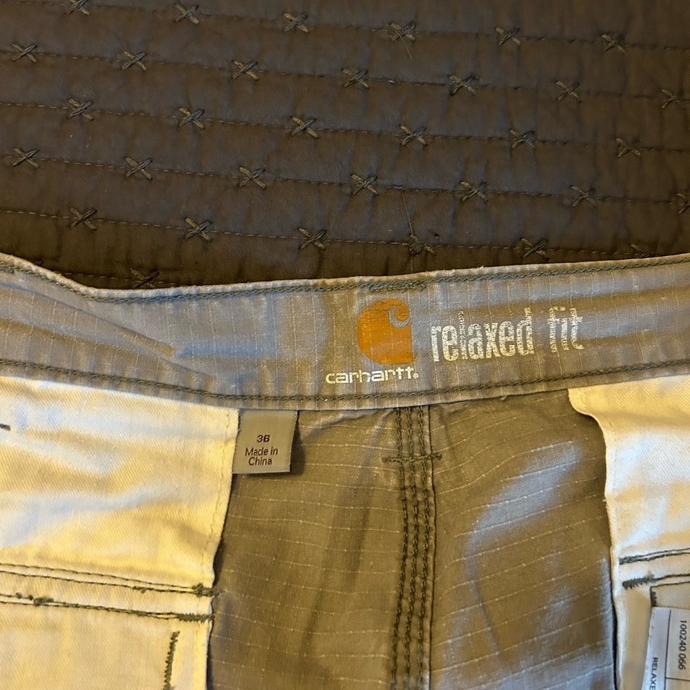 Carhartt Relaxed Fit Men's Flat Front Greenish Gray Cargo Shorts - Picture 3 of 7